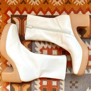 Vince Mandy Leather Ankle Boot Milk 10